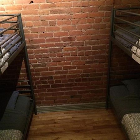 Auberge Pvt Hostel Монреаль Екстер'єр фото