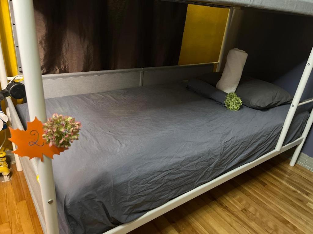 Auberge Pvt Hostel Монреаль Екстер'єр фото