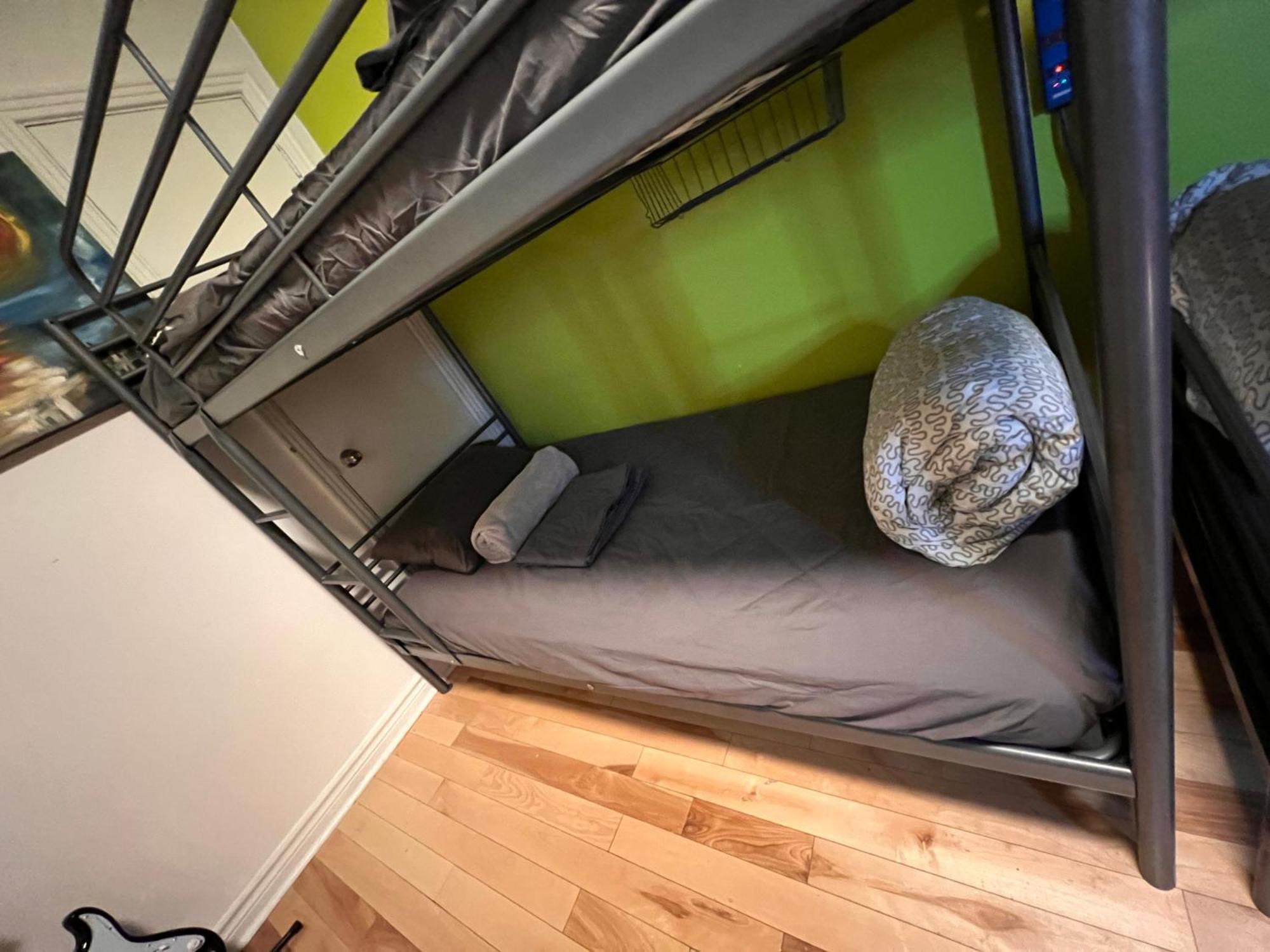 Auberge Pvt Hostel Монреаль Екстер'єр фото